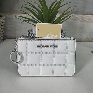 Michael Kors White Quilted Women's Card Holder With Key Chain